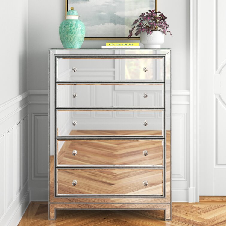 Mirrored accent outlet chest